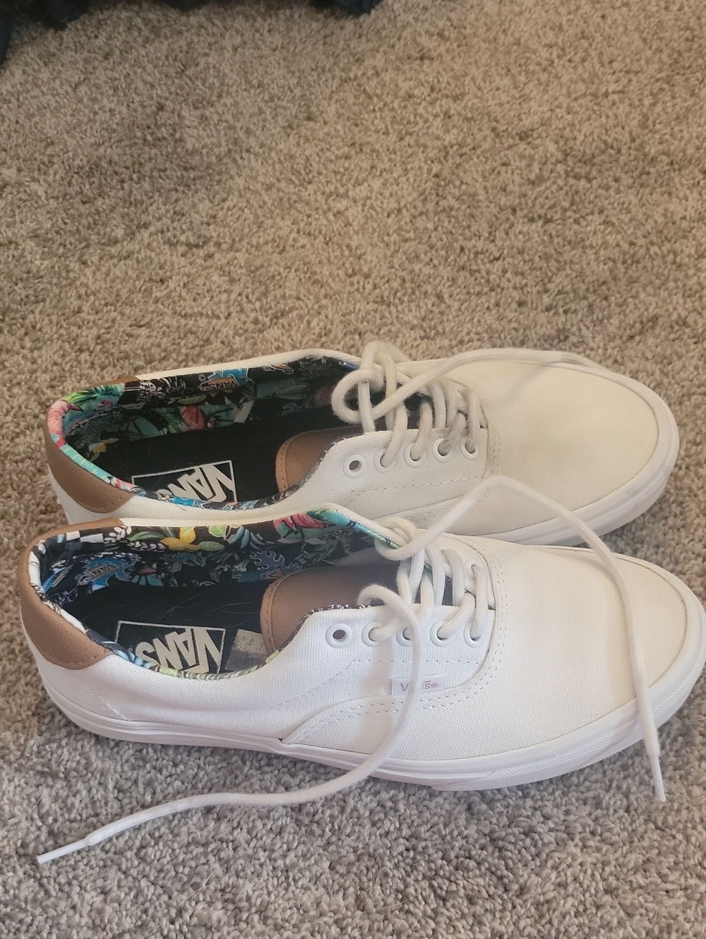 Men's Size 8.5 Vans White Canvas Sneakers with Floral Liner and Tan Heel Tab